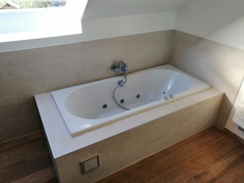 cco-concept-artisan-carreleur-soignies-mons-chape-credence-pierre-naturelle-salle-de-bain2